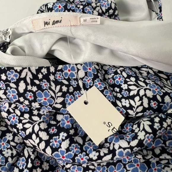 Francescas Collection Cameron Womens Blue Floral Romper Jumpsuit size Medium - Picture 13 of 15